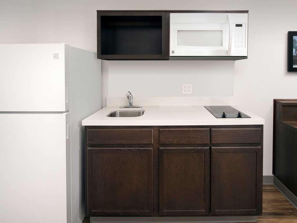 Extended Stay America Select Suites - Charleston - Ashley Phosphate Rd Hanahan الغرفة الصورة