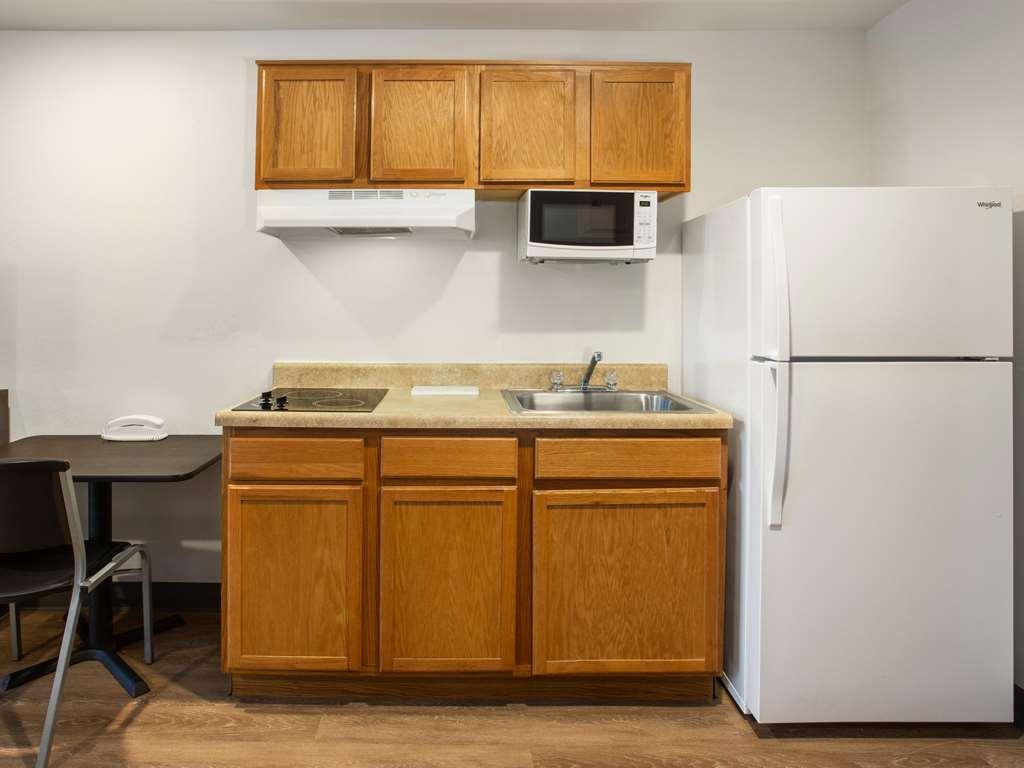 Extended Stay America Select Suites - Charleston - Ashley Phosphate Rd Hanahan الغرفة الصورة